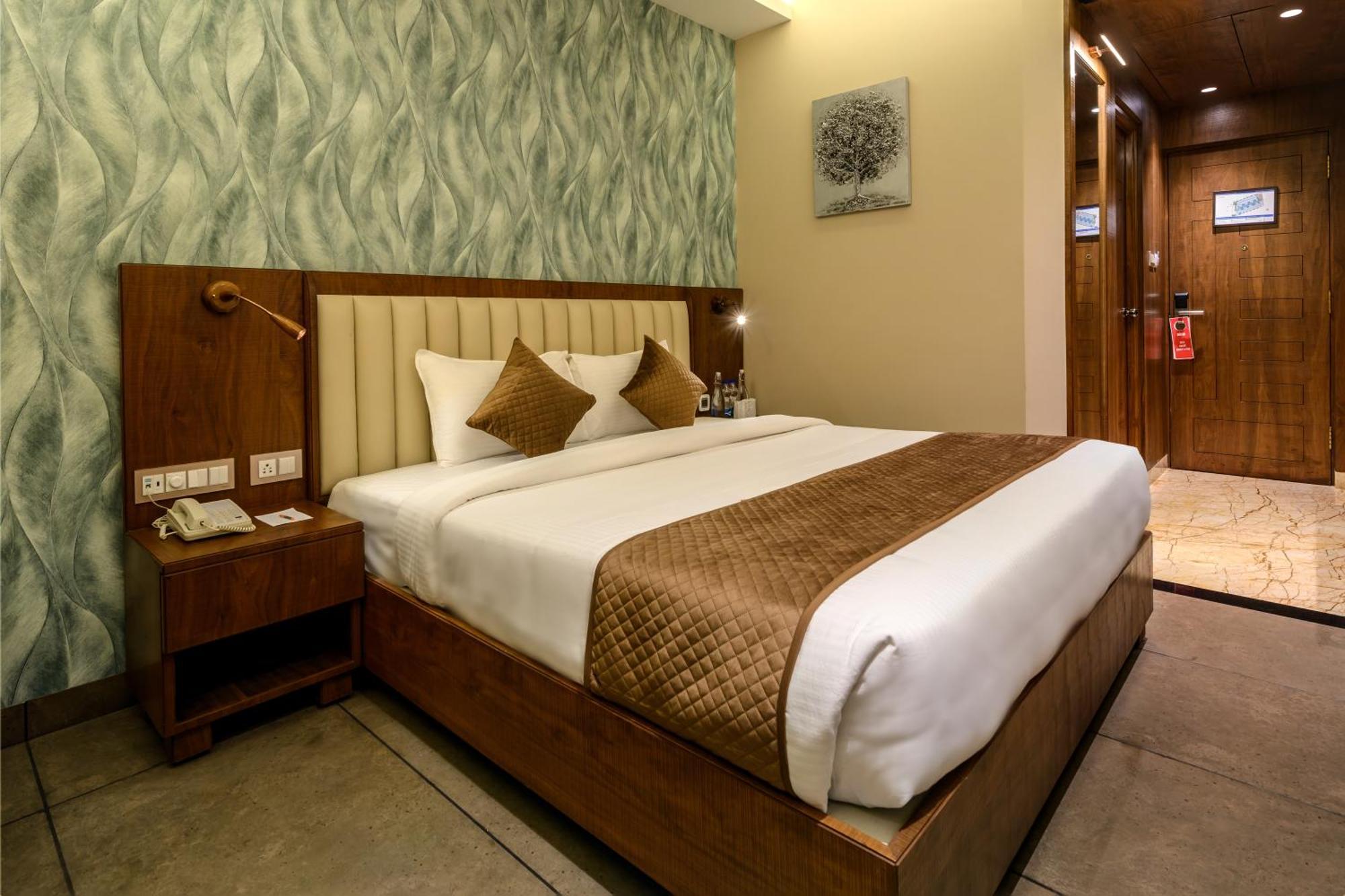 Sundex Hotel Танджавур Экстерьер фото